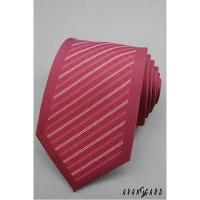 Мъжка вратовръзка в цвят бордо на райета