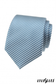 Тюркоазена вратовръзка на райета