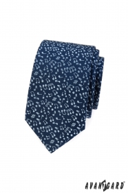 Тъмно синя вратовръзка с ярки нотки
