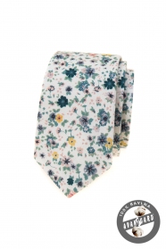 Бяла тясна вратовръзка с пъстри ливадни цвет