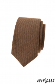 Канелено кафява тясна вратовръзка