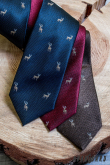 Синя вратовръзка с шарка на елен - ширина 7 см
