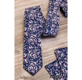 Синя тясна вратовръзка с розови цветя - ширина 5 см